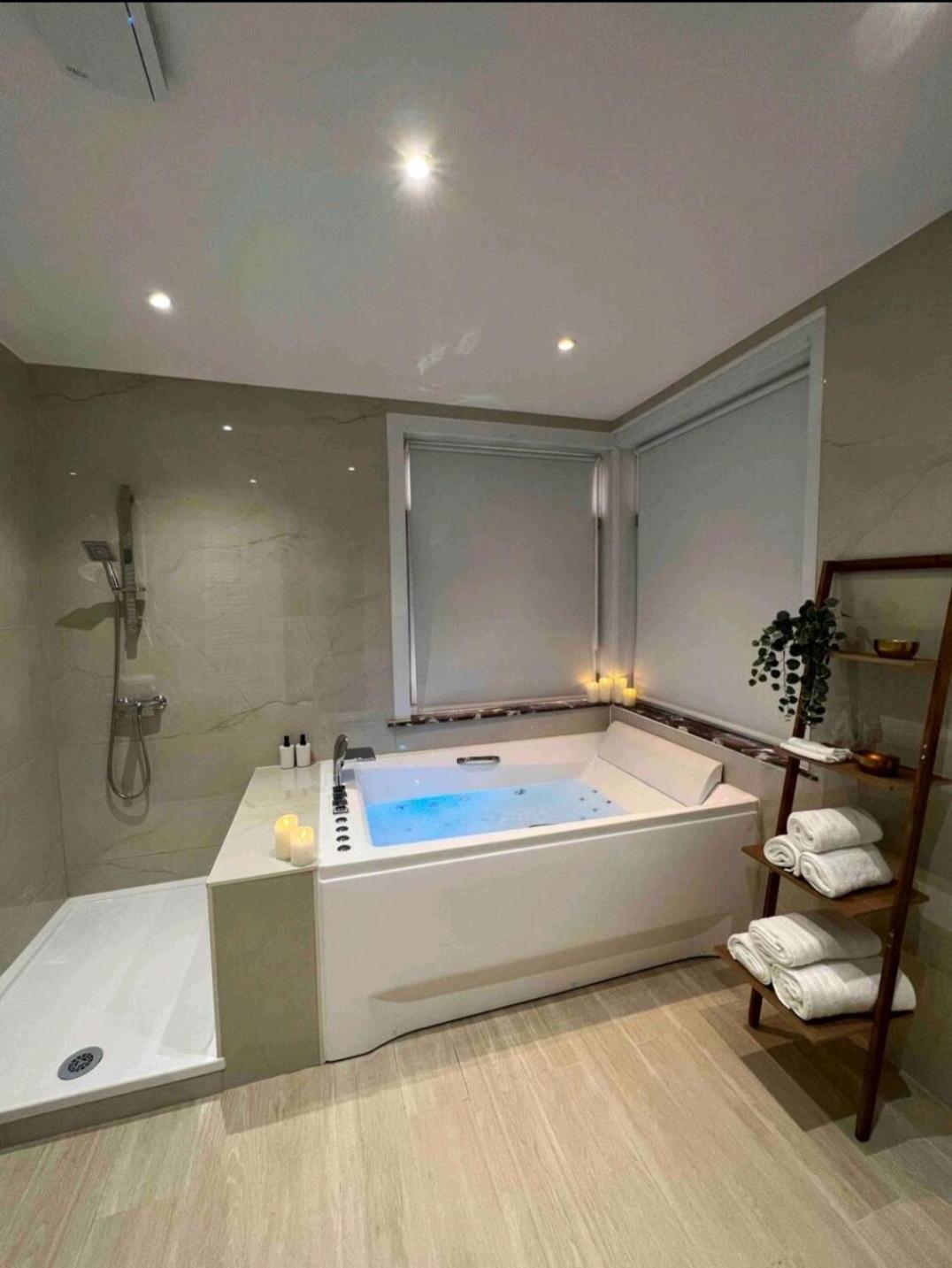 Sublime Appartement Calme Cosy & Jacuzzi بروكسل المظهر الخارجي الصورة