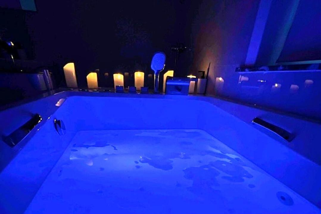 Sublime Appartement Calme Cosy & Jacuzzi بروكسل المظهر الخارجي الصورة